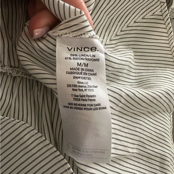 Vince Stripe Linen Blend Women's V Neck Blouse Size Medium - Picture 5 of 7